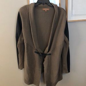 Tan knit sweater/cardigan